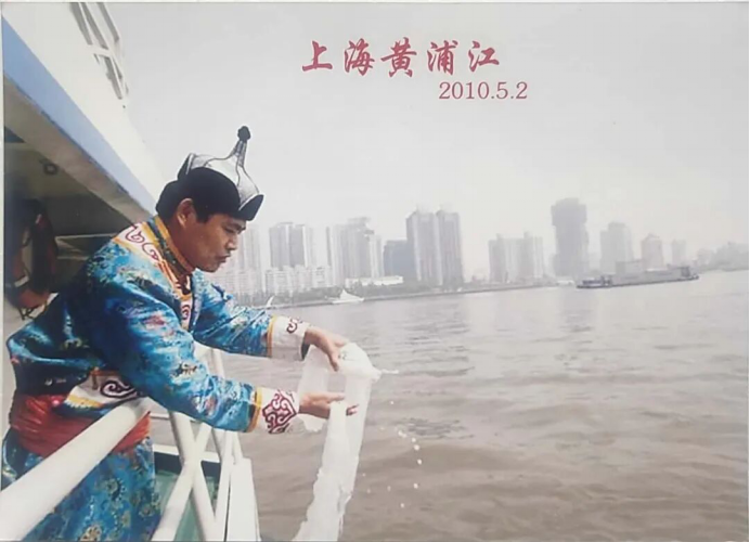 張海仁：一直被父母捧在手心，18歲那年才知道不是父母親生孩子
